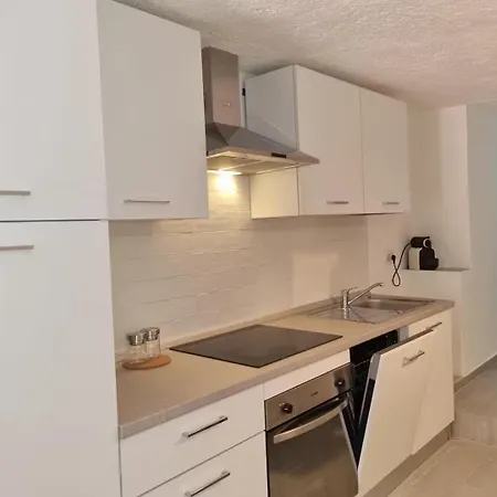 Apartamento Seminterrato-basement In Centro A